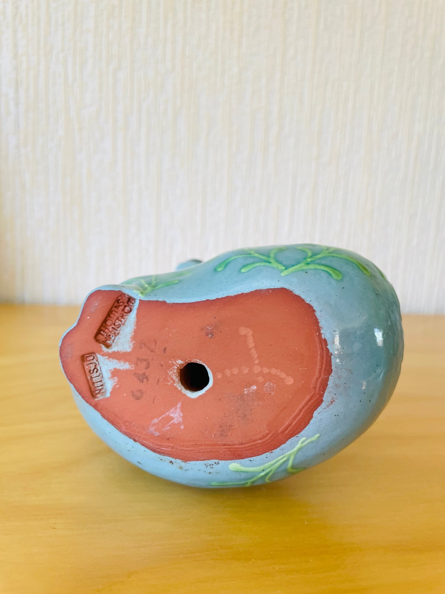 Nittsjö Keramik/ニットシュー.セラミック/Thomas Hellström/トーマス.ヘルストローム/お花柄のハートのおしりが可愛い小鹿のバンビのオブジェ