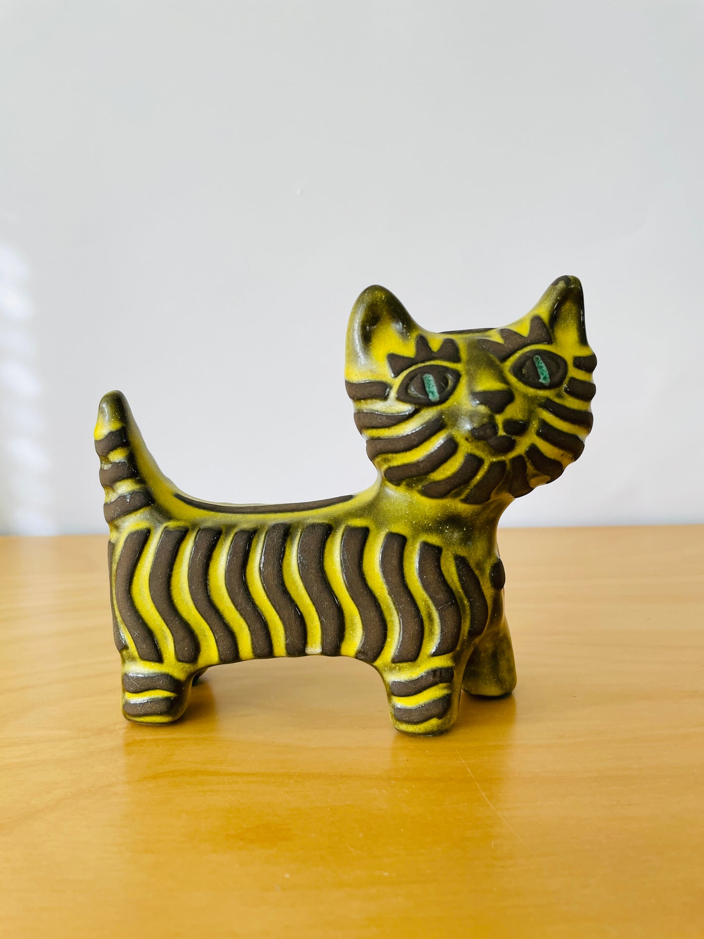 Uppsala Ekeby/ウプサラエケビーDrothy Clough/ドロシー.クラウ/おしりがハートの猫ちゃん