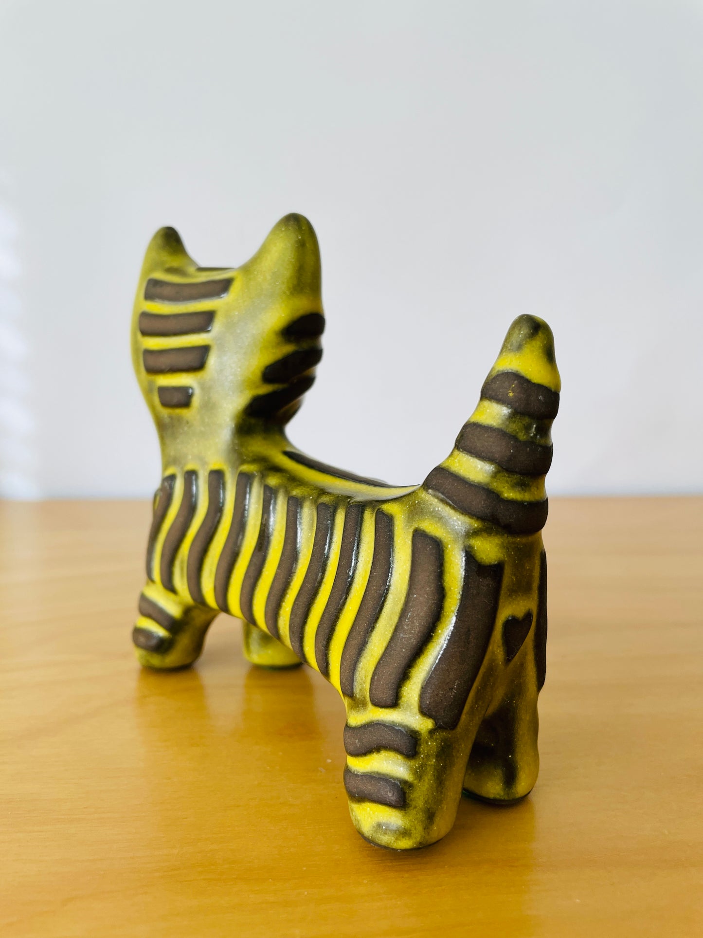Uppsala Ekeby/ウプサラエケビーDrothy Clough/ドロシー.クラウ/おしりがハートの猫ちゃん