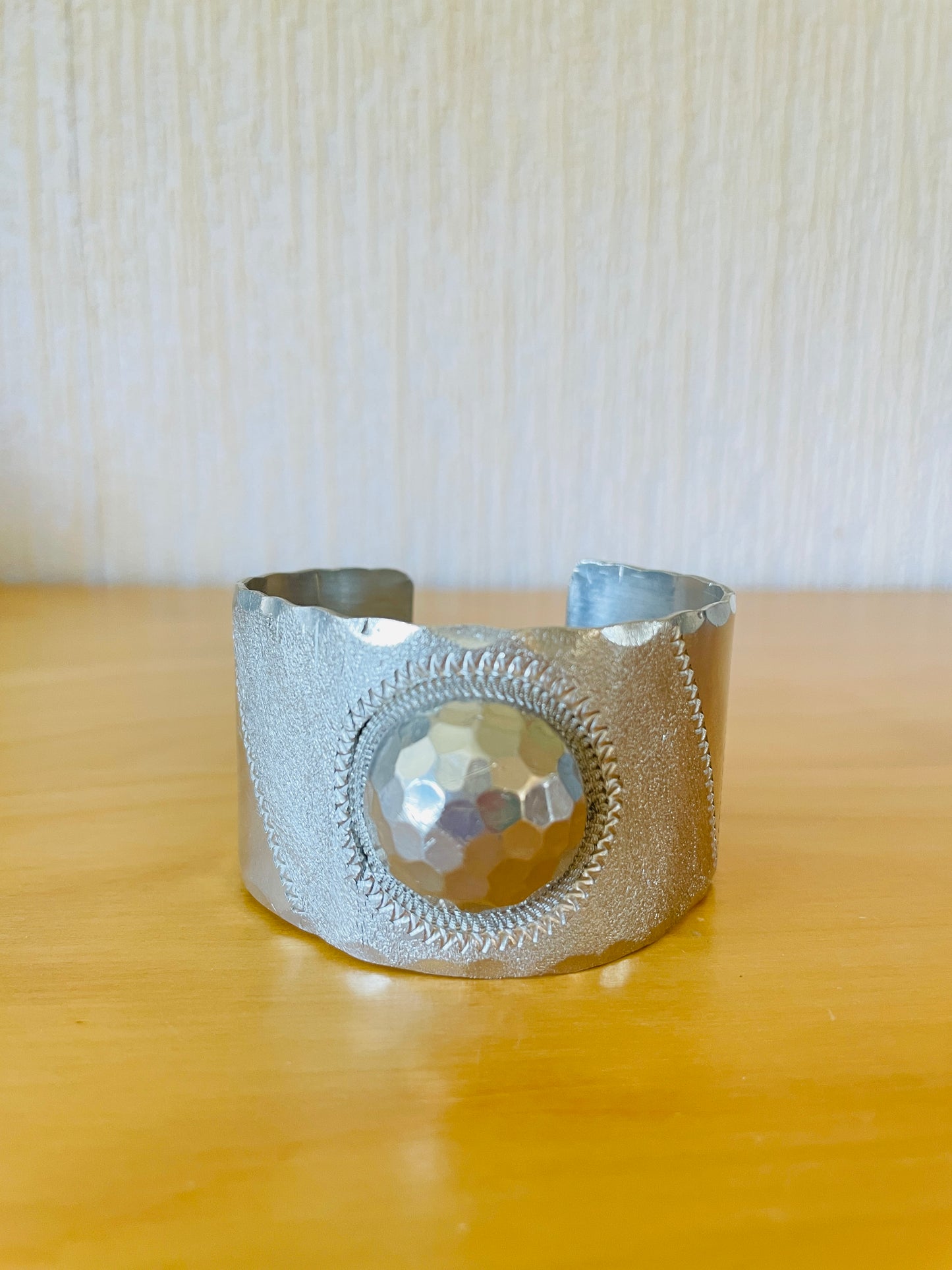 Sameslöjd/北スウエーデン/伝統手工芸品/Jockmok/ヨックモック/ピューターのブレスレット