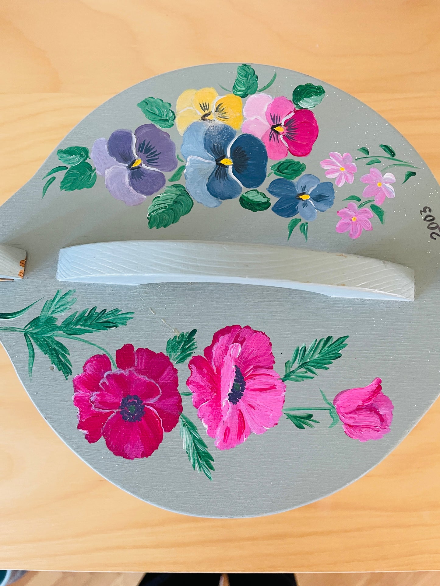 Traditional Nordic Handicraft / Spånkorg / Hand-painted / Viola and Poppy Floral Pattern