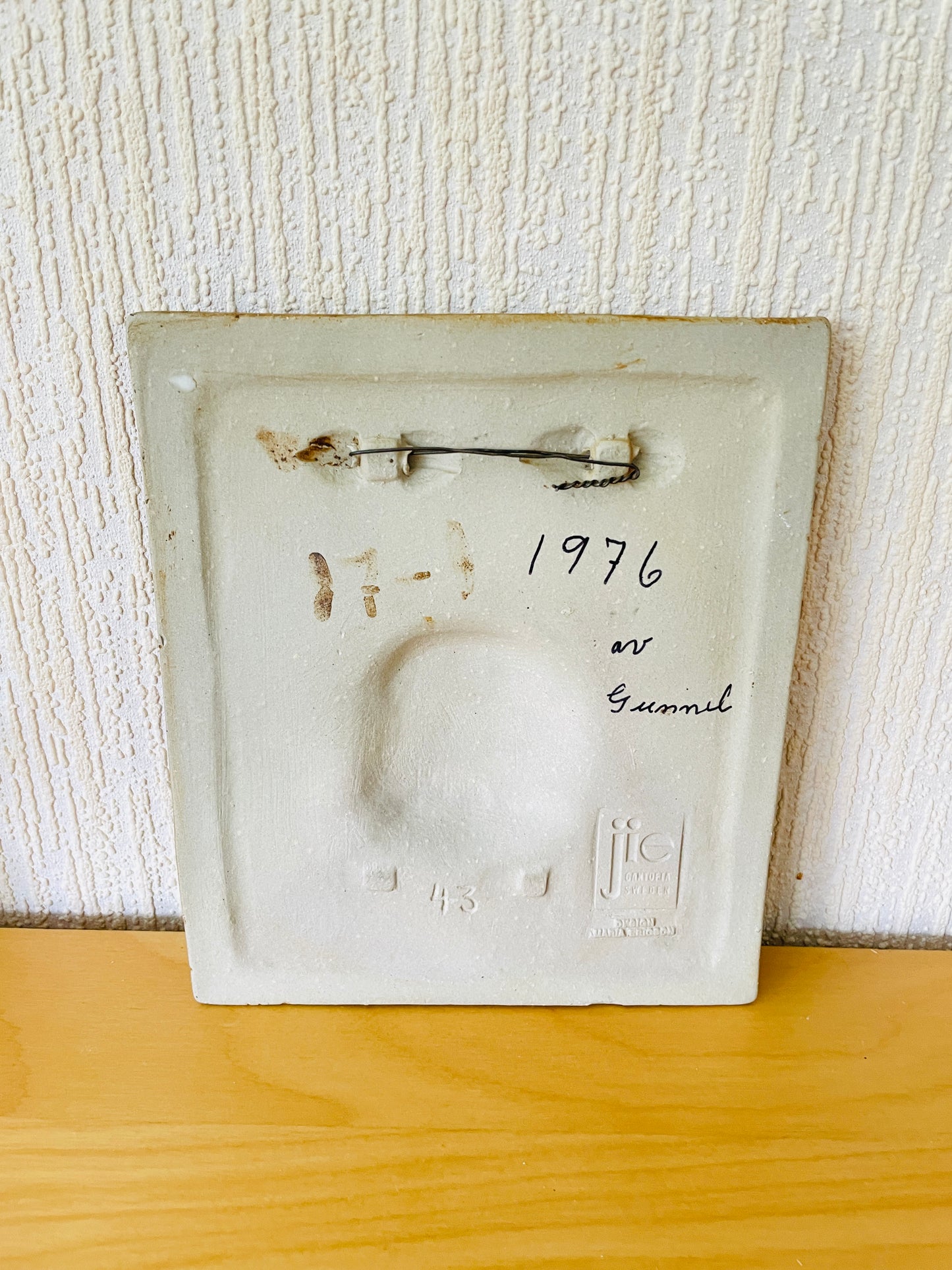 Jie Gantofta/ジイ.ガントフタ/陶板/ボストンテリア