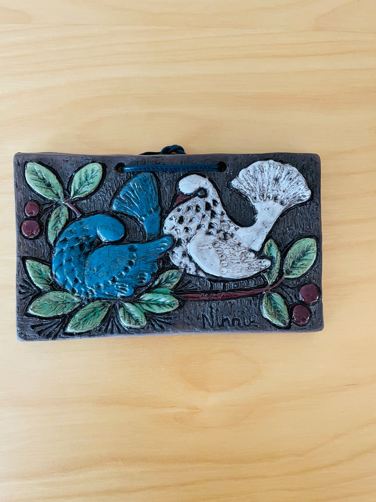 Bromma Keramik/ブロンマ.セラミックNinnieニンニエ工房/さくらんぼと二羽のハトさん