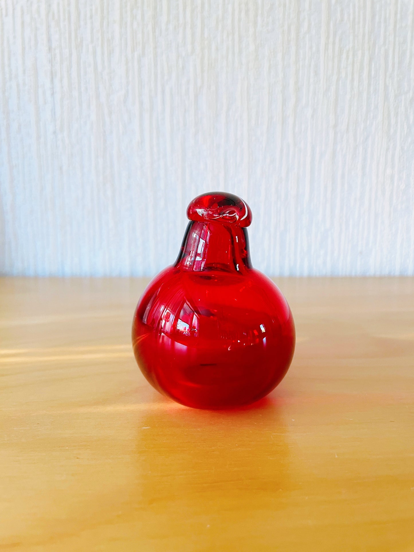 iittala/イッタラ/Nuutajälvi/ヌータヤルヴィ/Oiva Toikka/オイバ.トイッカ/Birds/バード/Little Turn/リトルターン/レッド