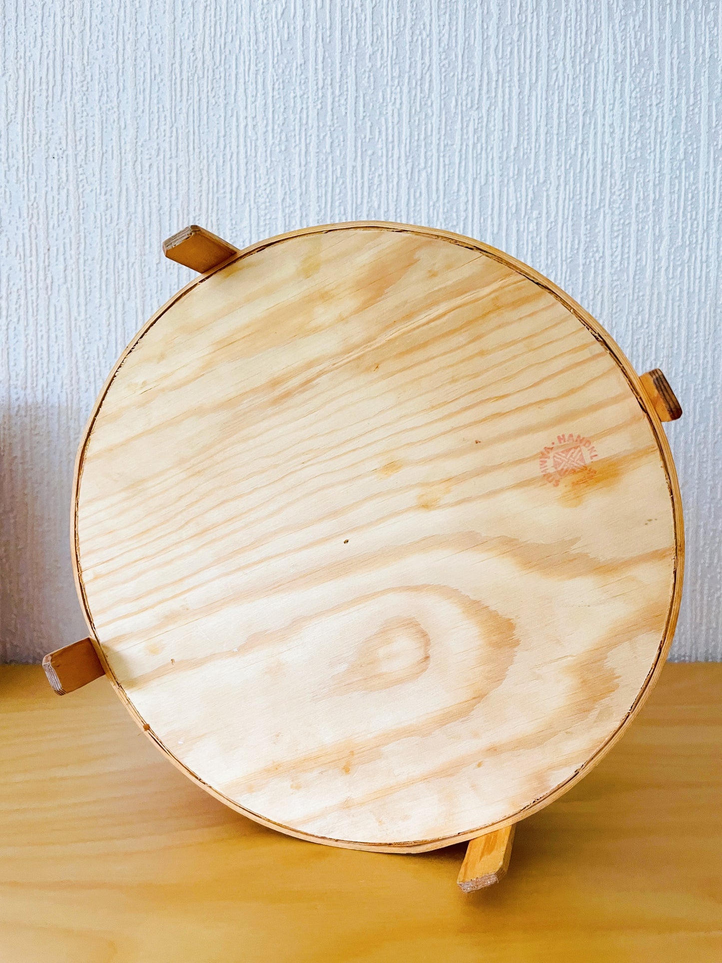 Traditionellt nordiskt hantverk/Spånkorg/Sponkori/Våmhus/Bomfuhusu/Brödkorg/Runt/Med handtag