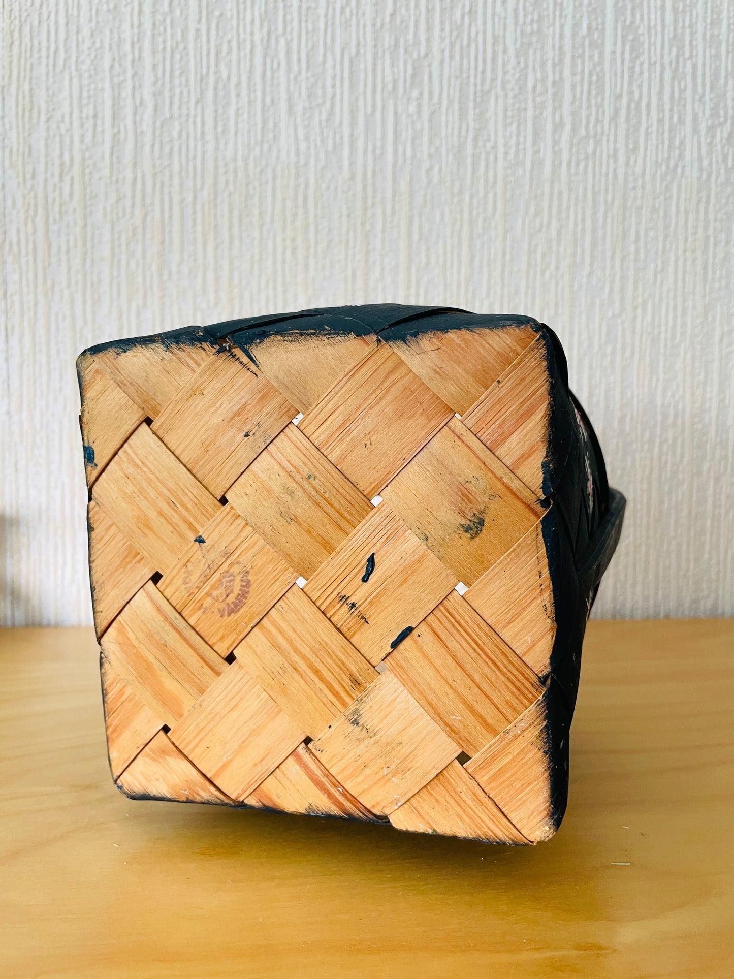 北欧伝統手工芸品/Spånkorg/Våmhus/ボームフース/スポンコリハンドペイント