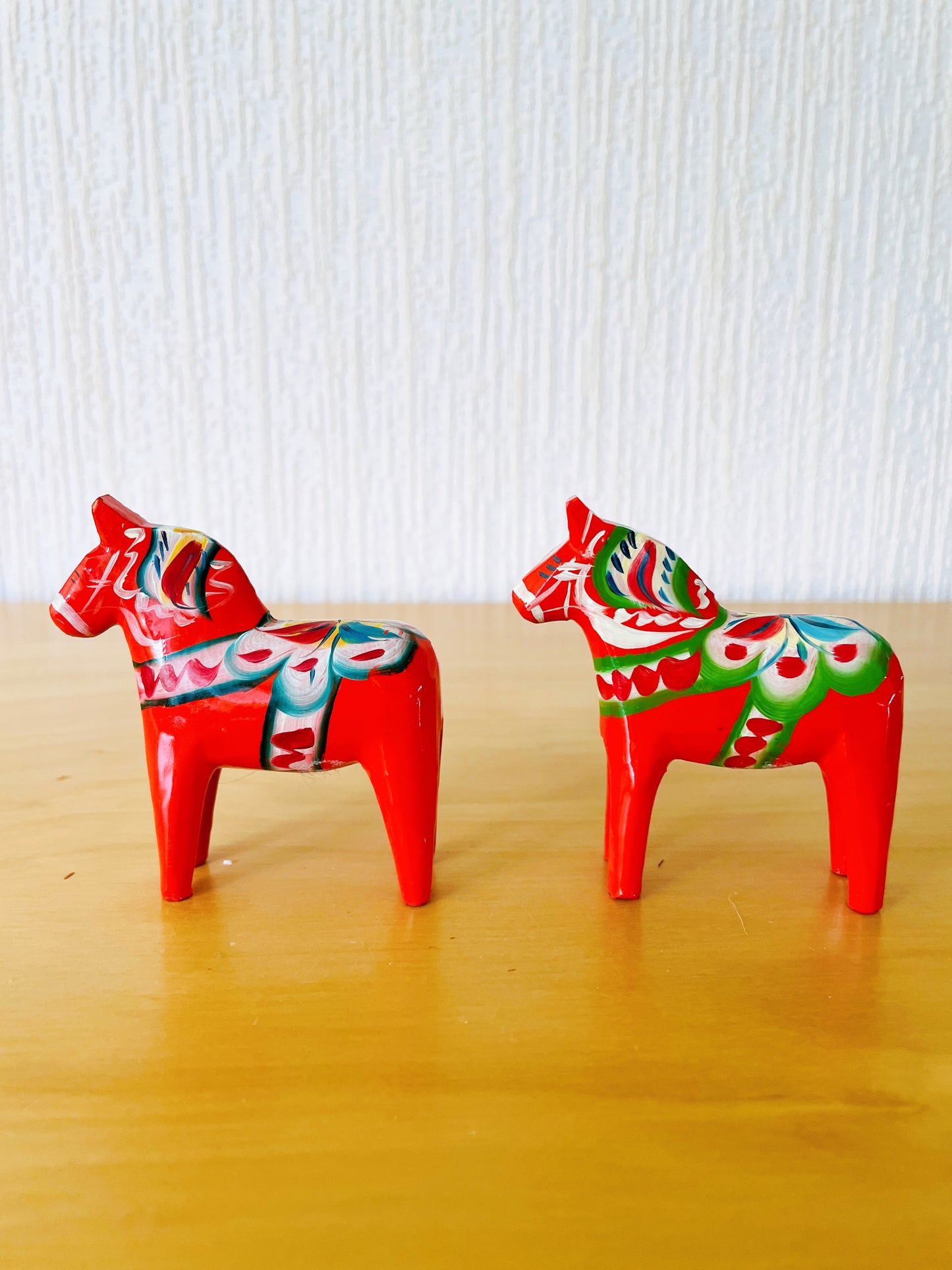 Äkta Dalahäst/ダーラナ地方の手工芸品/Nusaäs/ヌーサネース/ヴィンテージ/ダーラホース/レッド/7cm/Nr.2