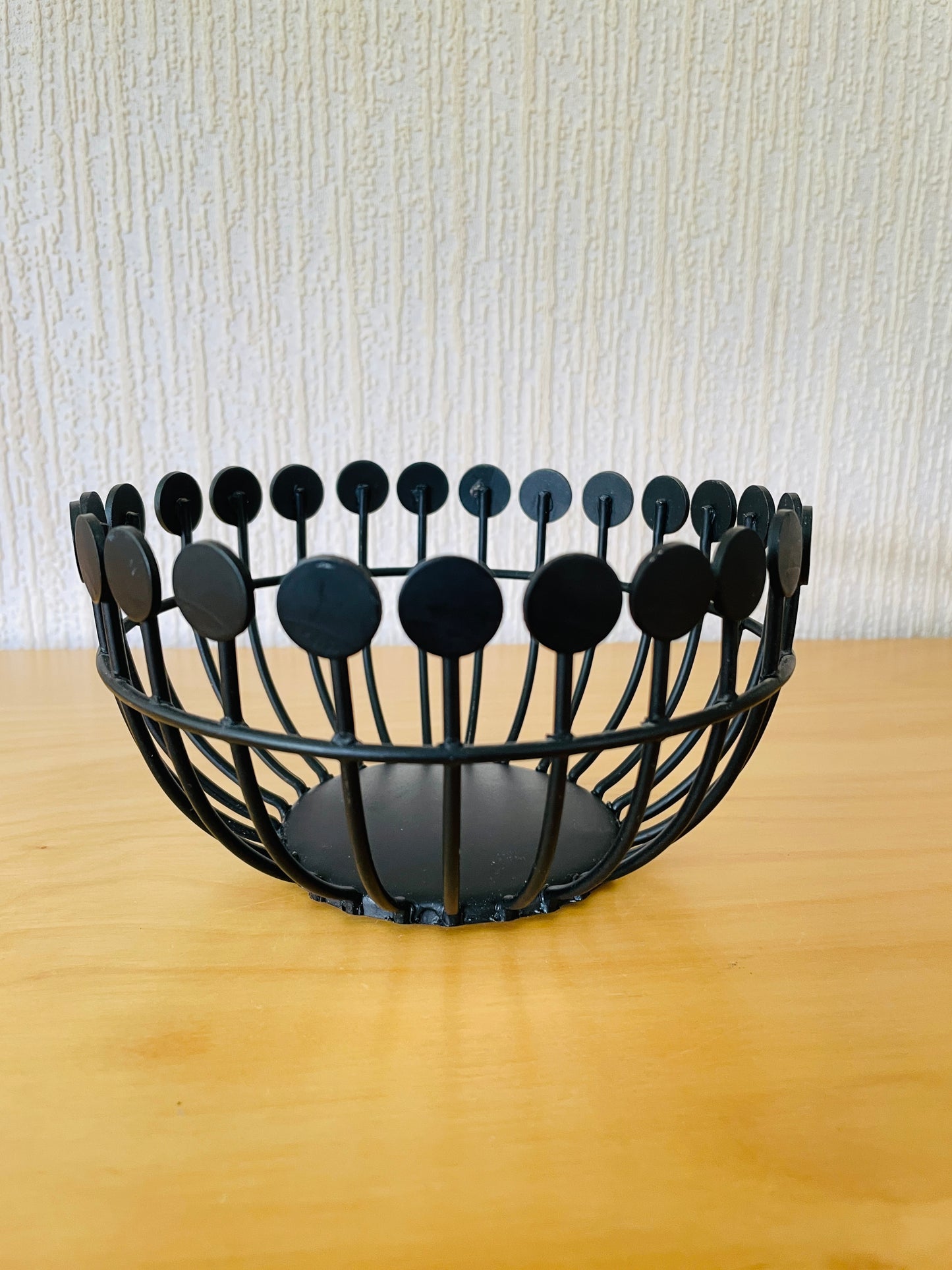 北欧手工芸品/Svensk Hemslöjd/ハンドメイド/メタル製のフルーツバスケット/フラワーポット