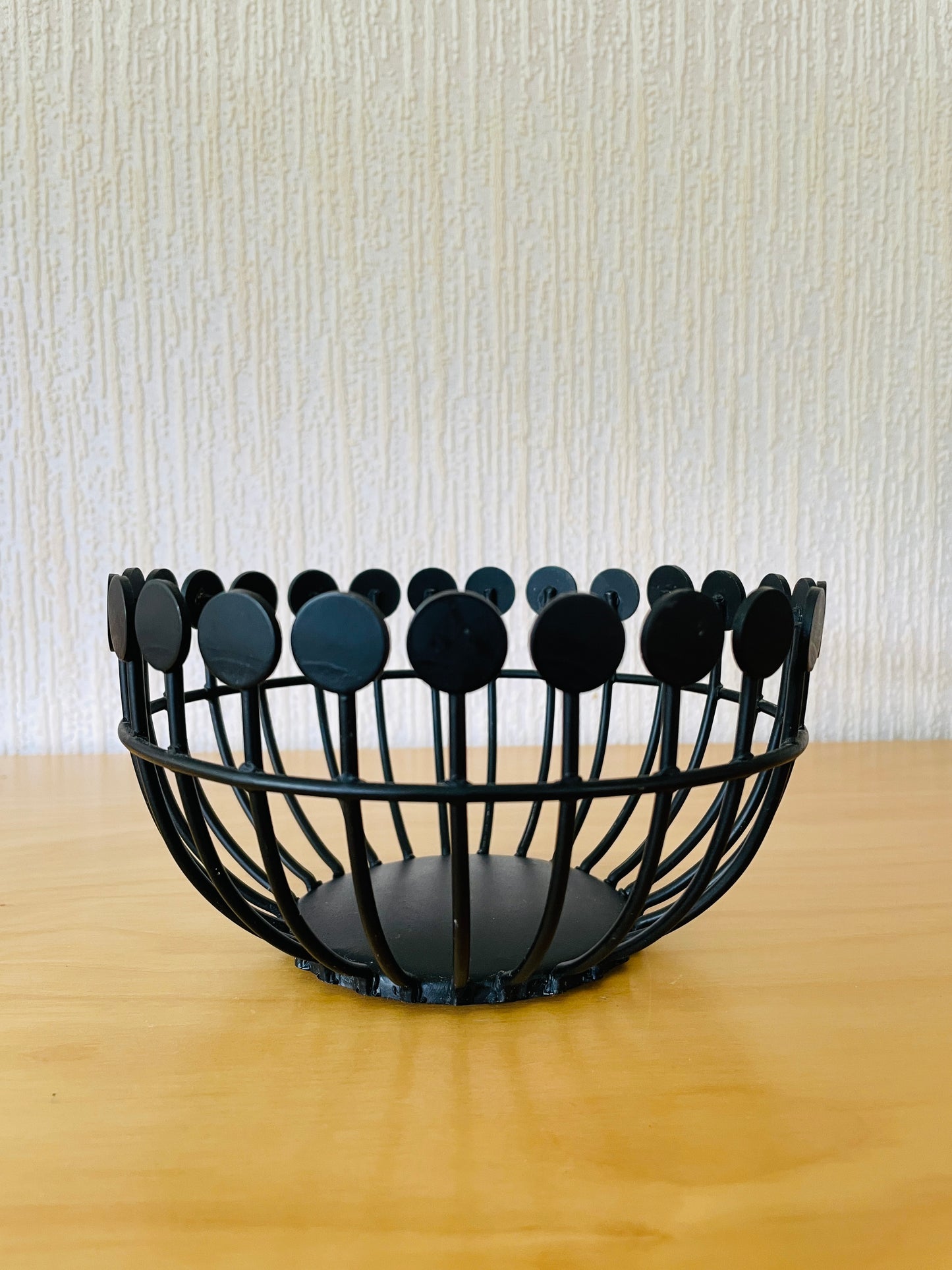北欧手工芸品/Svensk Hemslöjd/ハンドメイド/メタル製のフルーツバスケット/フラワーポット