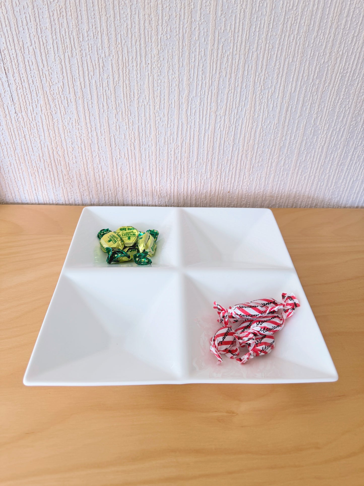 iittala/イッタラ/Kaj Franck//カイフランク/Lokerovati/ロケロヴァテイ/オードブルデイッシュ/新品未使用品