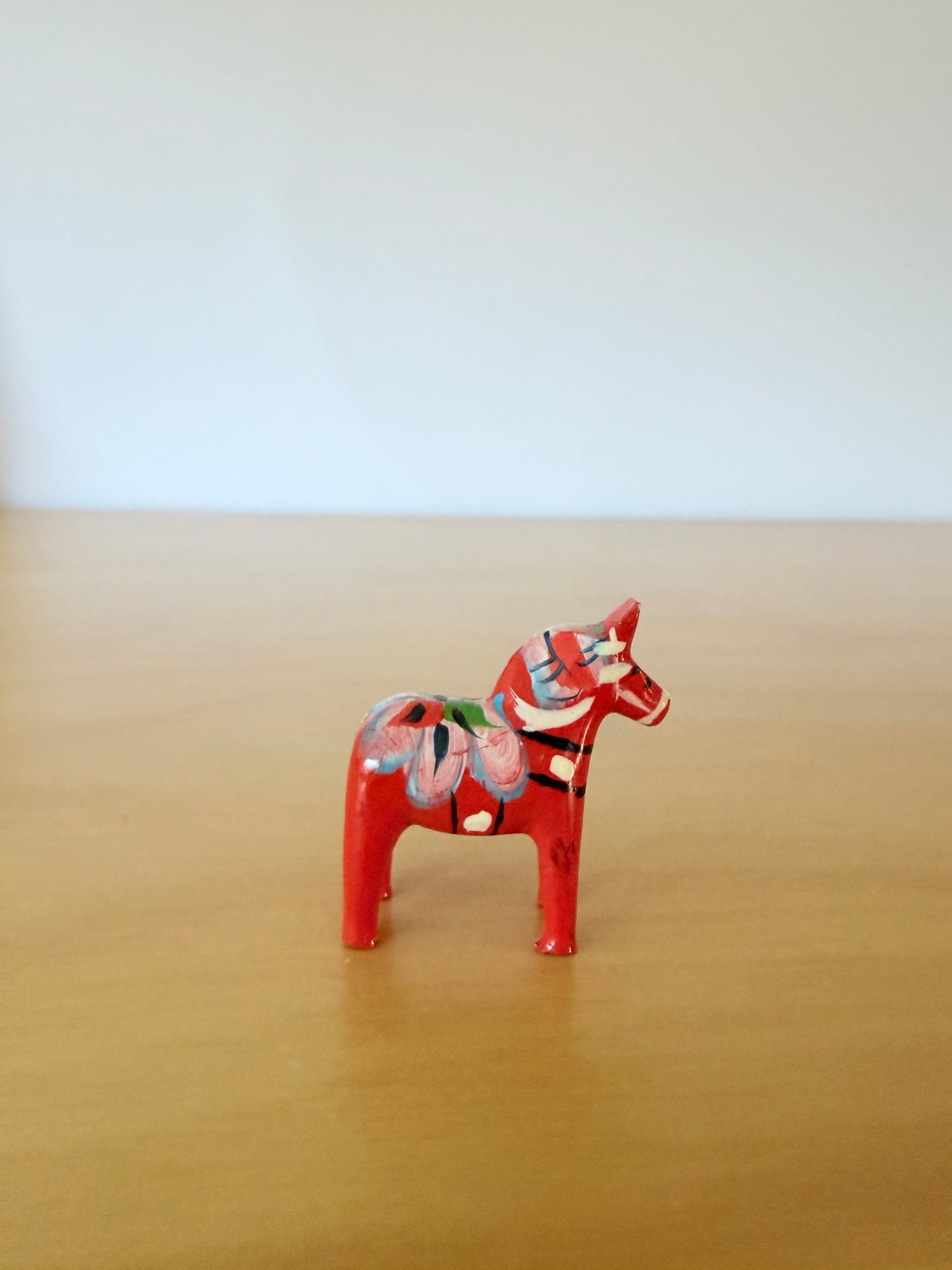 Äkta Dalahäst/ダーラナ地方の手工芸品/ダーラホース/レッド/ミニミニ