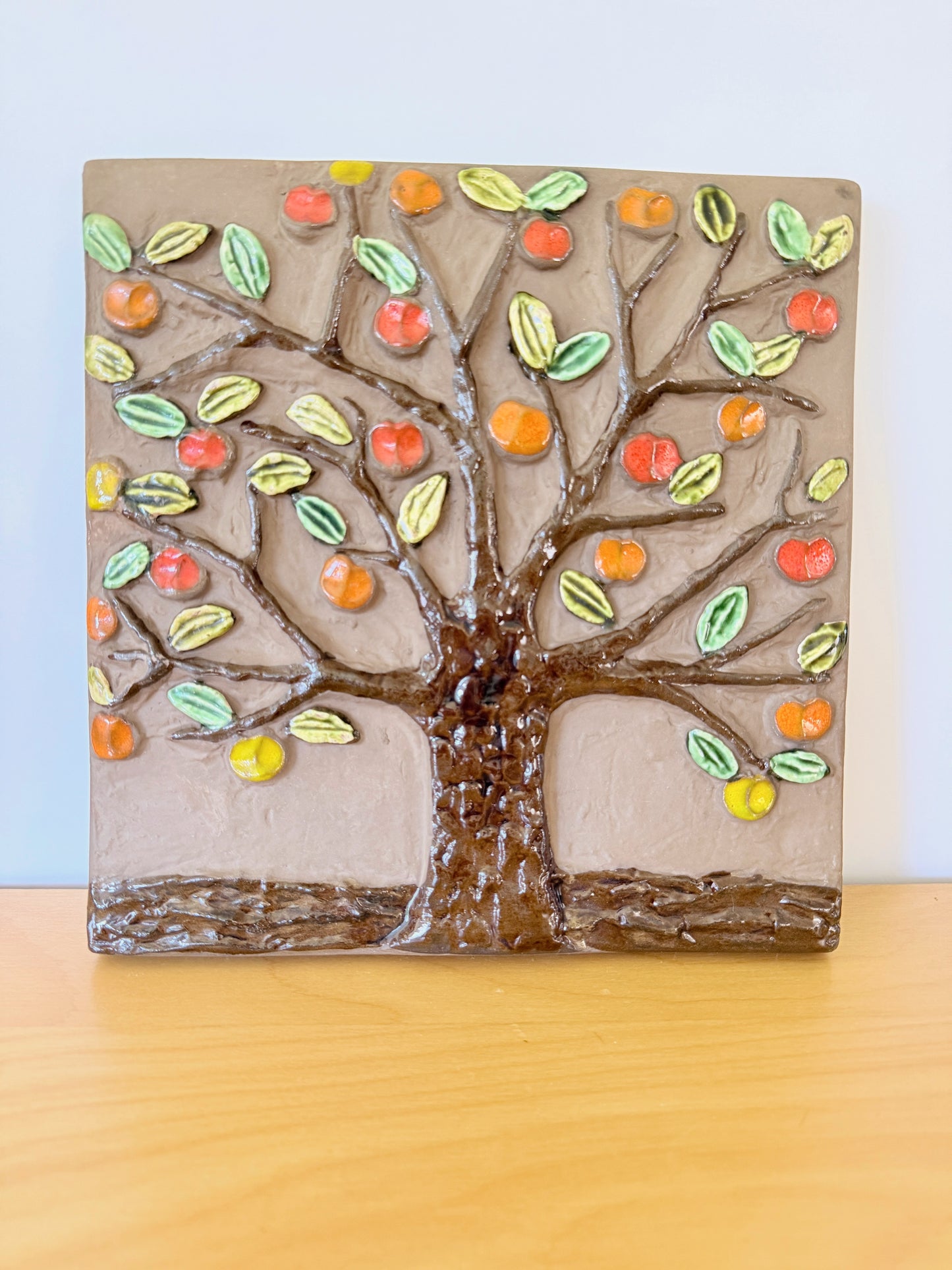 Jie Gantofta/ジイ.ガントフタ/陶板/Gabi Citron-Tengborg/ガビ.シトロン-デンボリ/リンゴの木