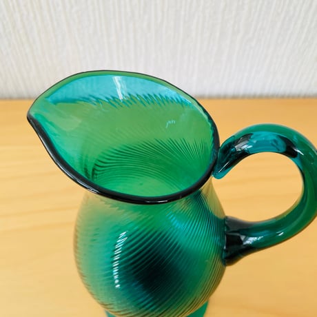 北欧ヴィンテージガラス/Hovmantorps Glasbruk/Signe Person Melin/シグネ.パーソン.メリーン/フラワーベース/エメラルドグリーン