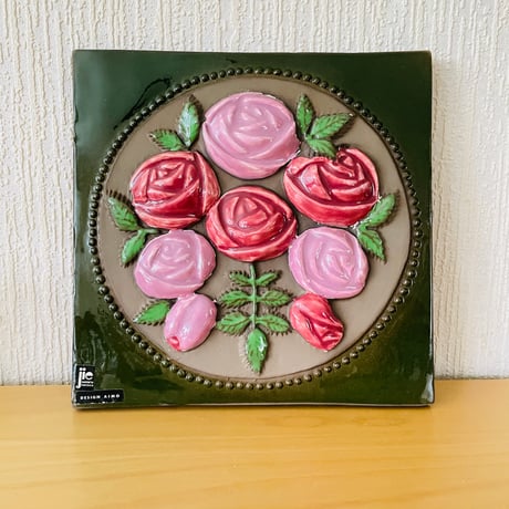 Jie Gantofta/ジィガントフタ/陶板/ピンクの薔薇/大判