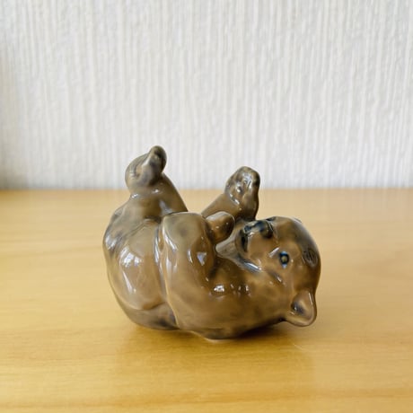 Royal Copenhagen/ロイヤルコペンハーゲン/ヴィンテージ/寝転ぶ姿が可愛い子グマちゃん